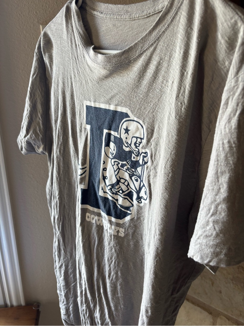 Dallas Cowboys Graphic Tee - Grey M
